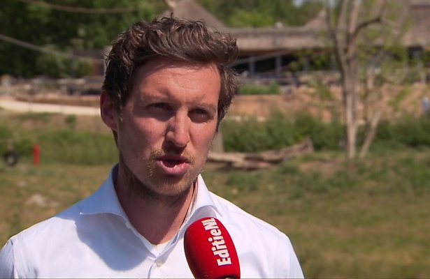 Kijk terug: Lange wachttijden voor pretparken na coronacrisis